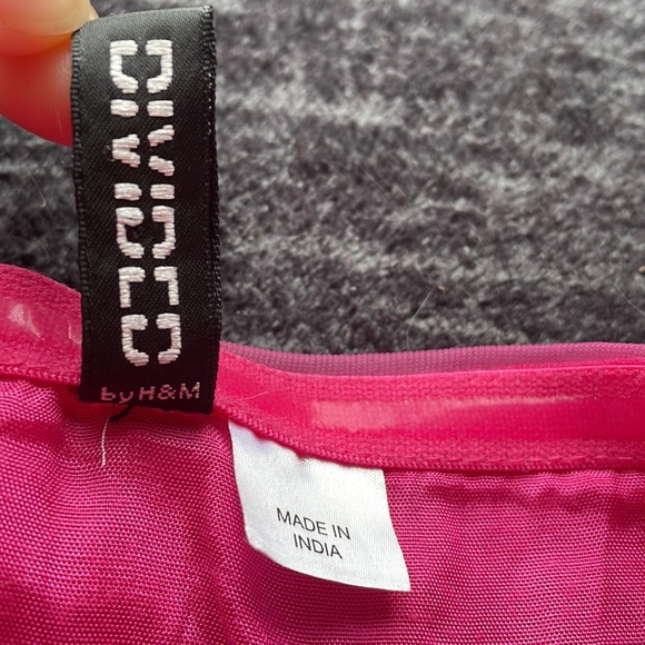 H&M DRESS - Picture 3 of 4